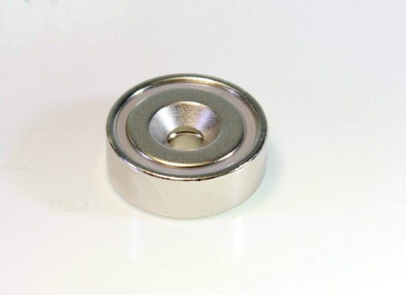 Neodym-Topfmagnet Ø 20 mm mit Senkbohrung